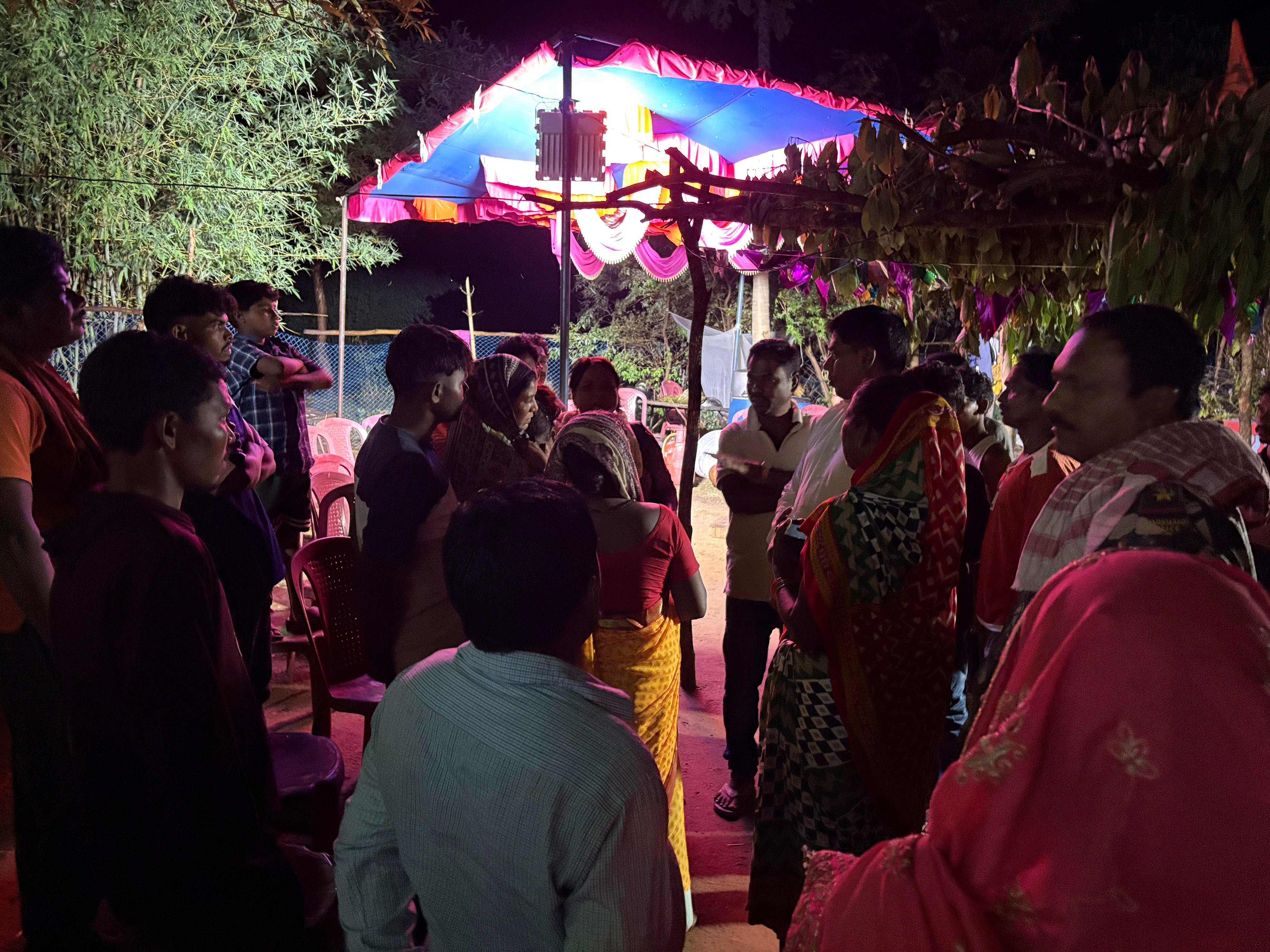 बाल विवाह पर आधी रात में चला रेस्क्यू ऑपरेशन, बच्ची को बचाया गया बाल विवाह की कुप्रथा से बाल विवाह पर आधी रात में चला रेस्क्यू ऑपरेशन, बच्ची को बचाया गया बाल विवाह की कुप्रथा से